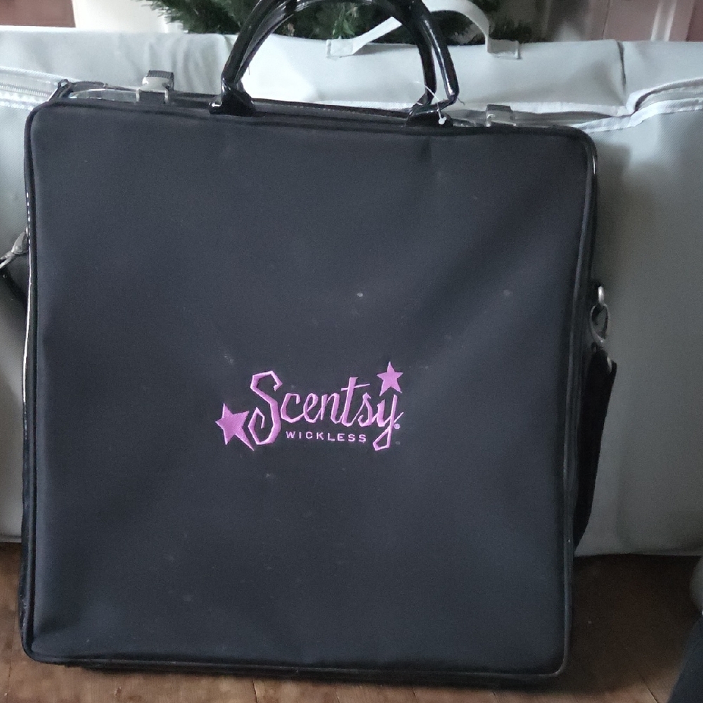 Scentsy Black and Pink Travel Bag